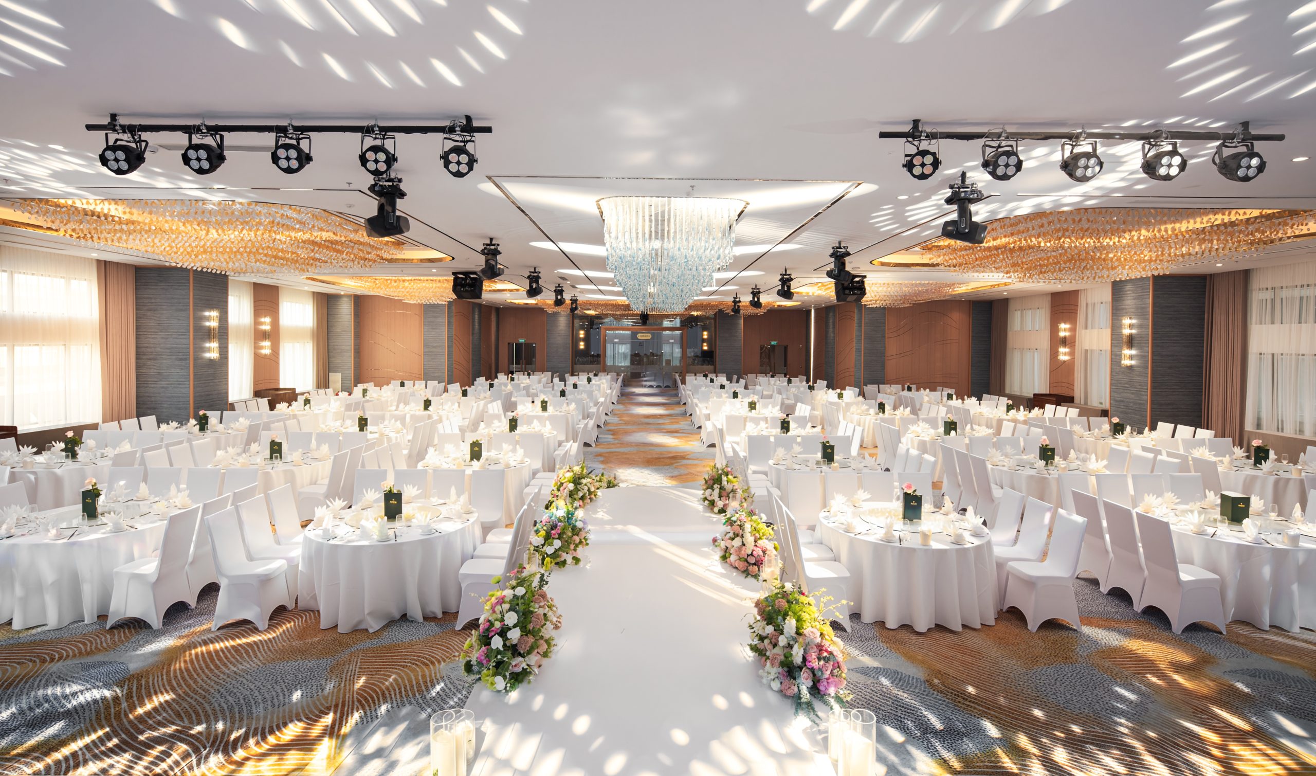 Anyla Grand Hotels